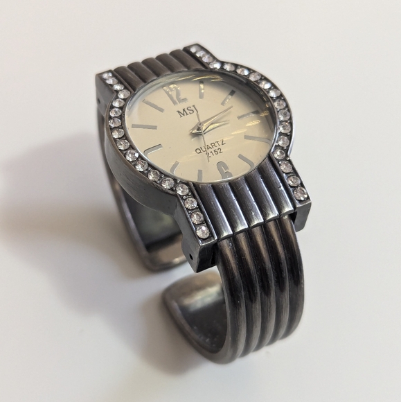 #58 - MSJ Quartz Watch Silver - Picture 3 of 7